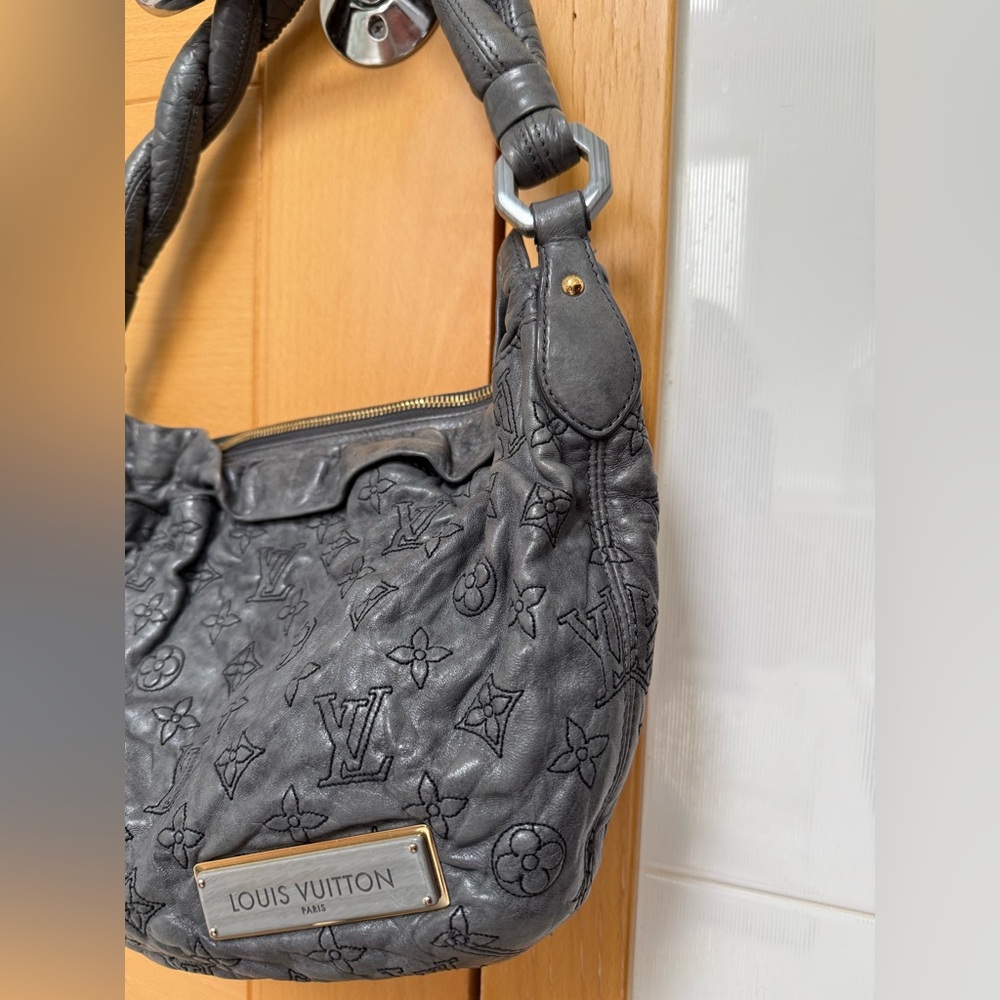 Louis Vuitton Mahina Leather Olympe Nimbus Vintage - Picture 4 of 5